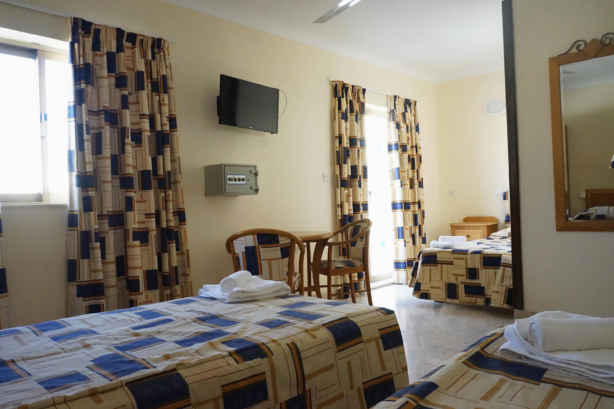 The Santa Maria Hotel Buġibba Buitenkant foto